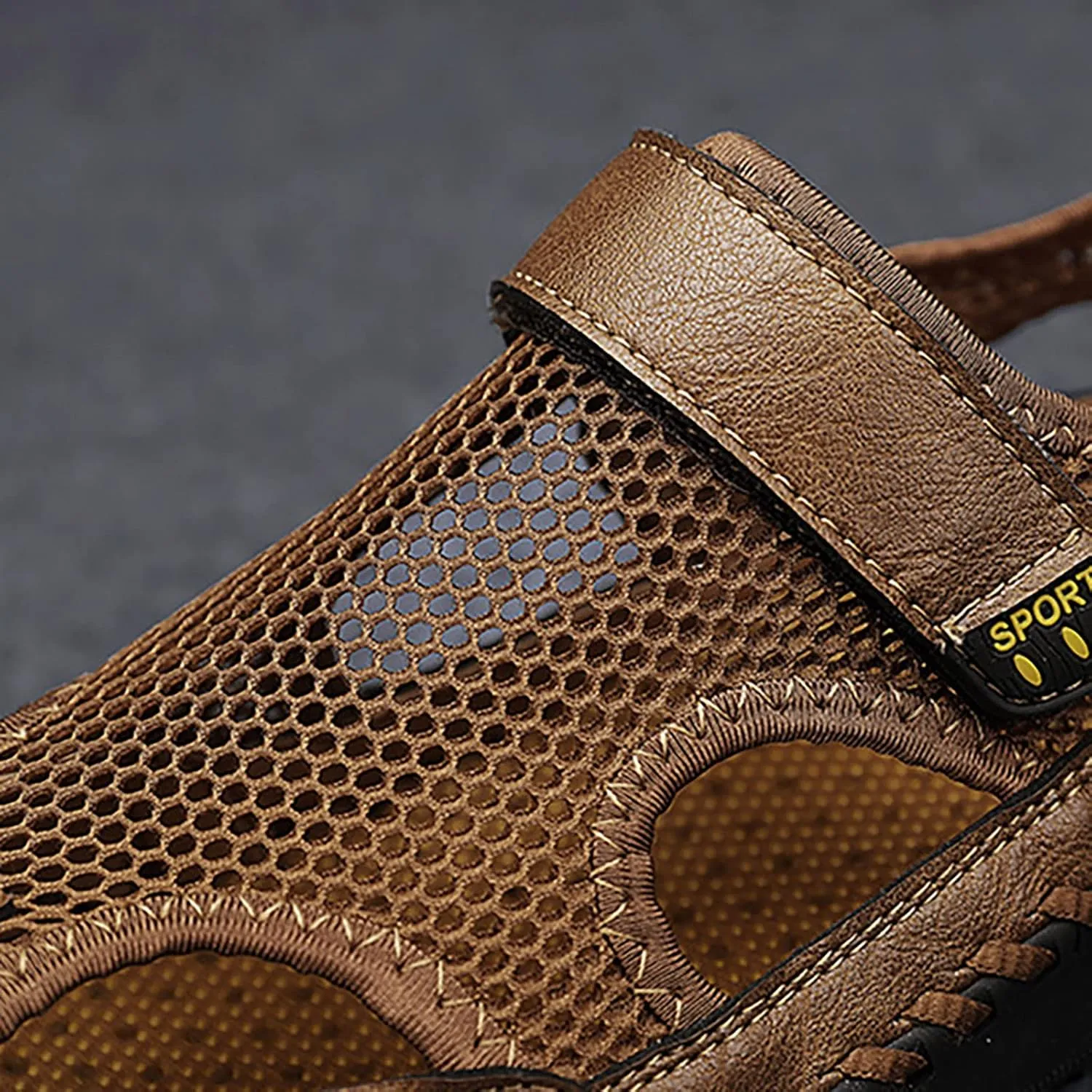 2023 Men's New Summer Breathable Versatile Trend Outdoor Handmade Large Beach Shoes Hollow Mesh Mens Slide Sandal Men's Fashi