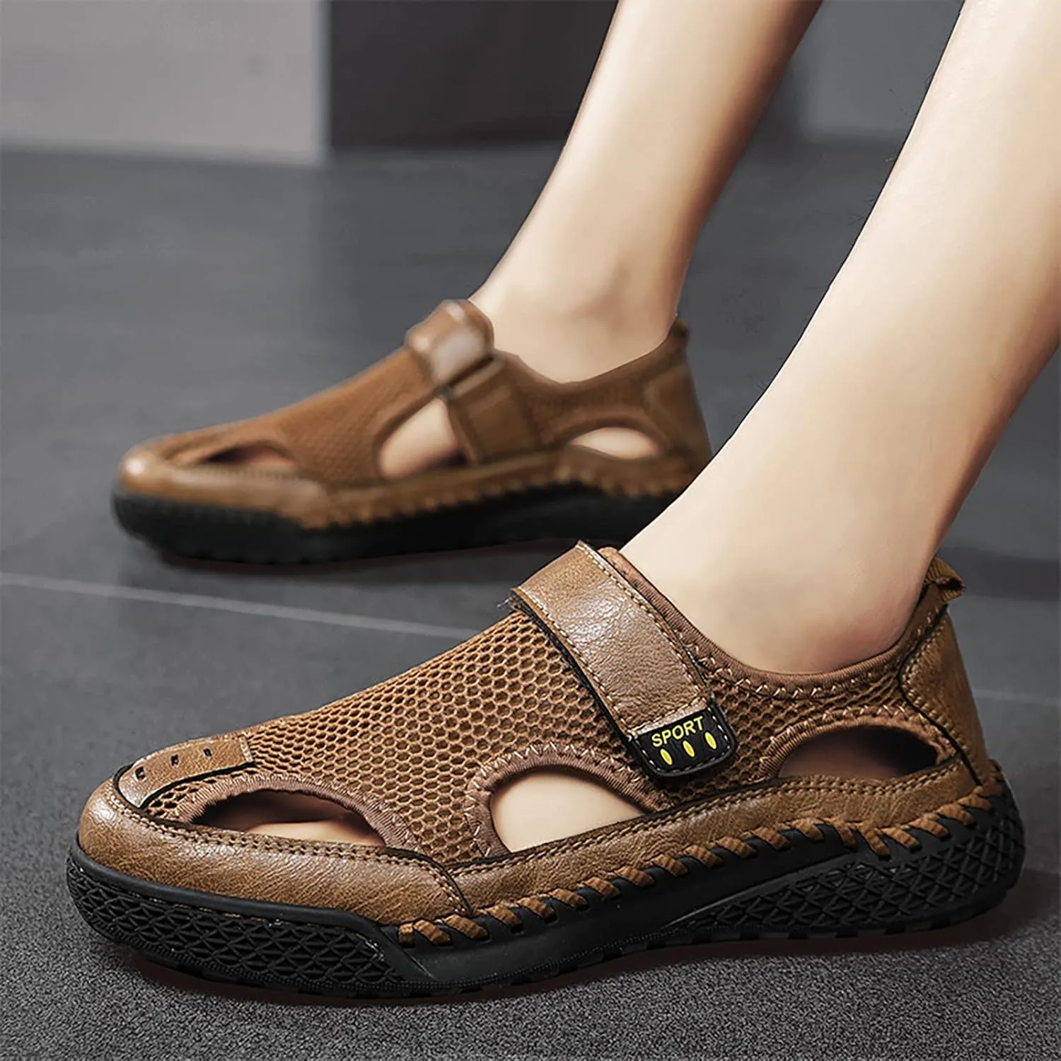 2023 Men's New Summer Breathable Versatile Trend Outdoor Handmade Large Beach Shoes Hollow Mesh Mens Slide Sandal Men's Fashi