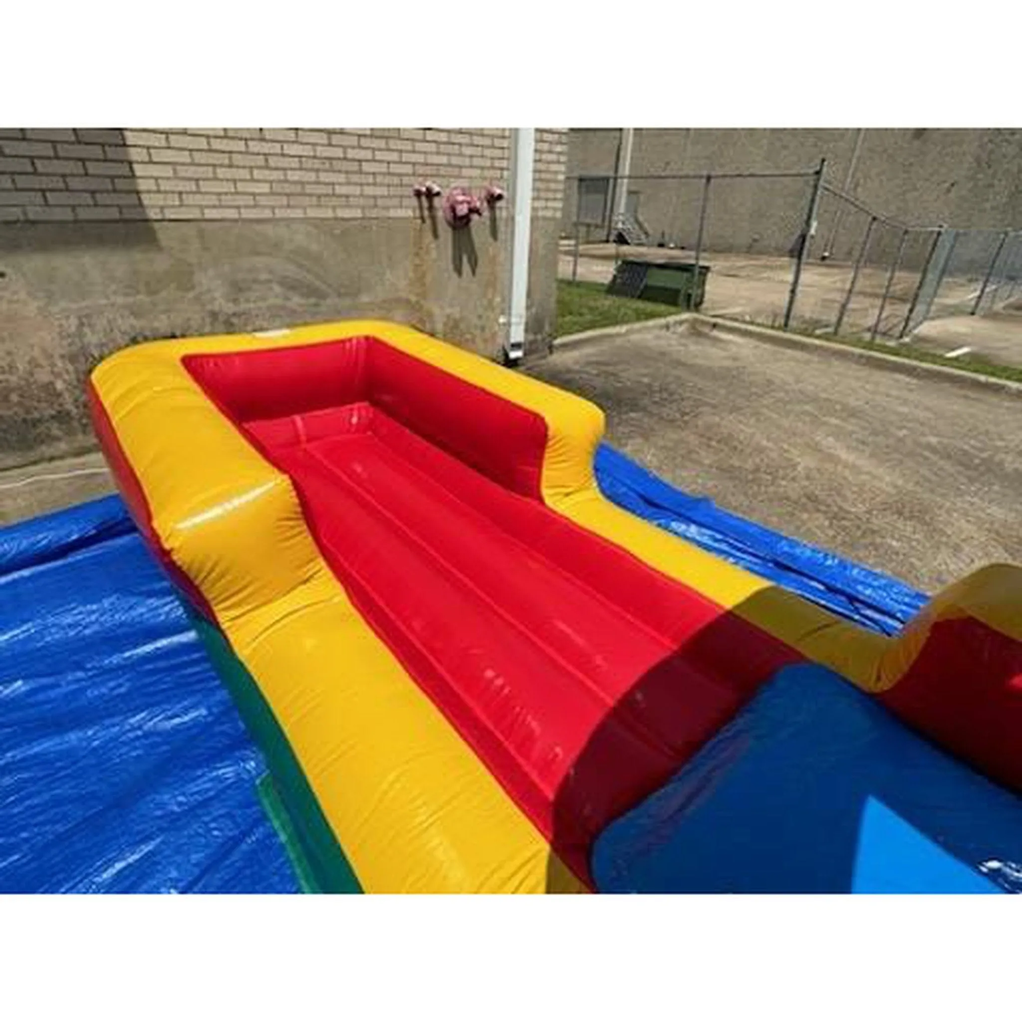 32' Lightweight Rainbow Slide & Splash