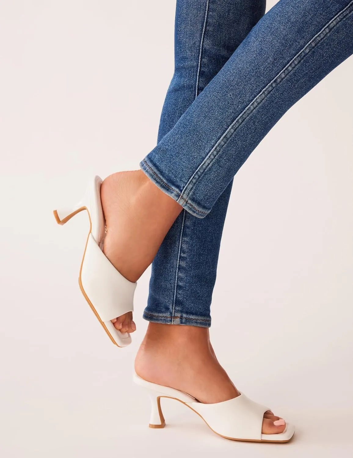 Anne Klein Womens AKJERILYN Slide