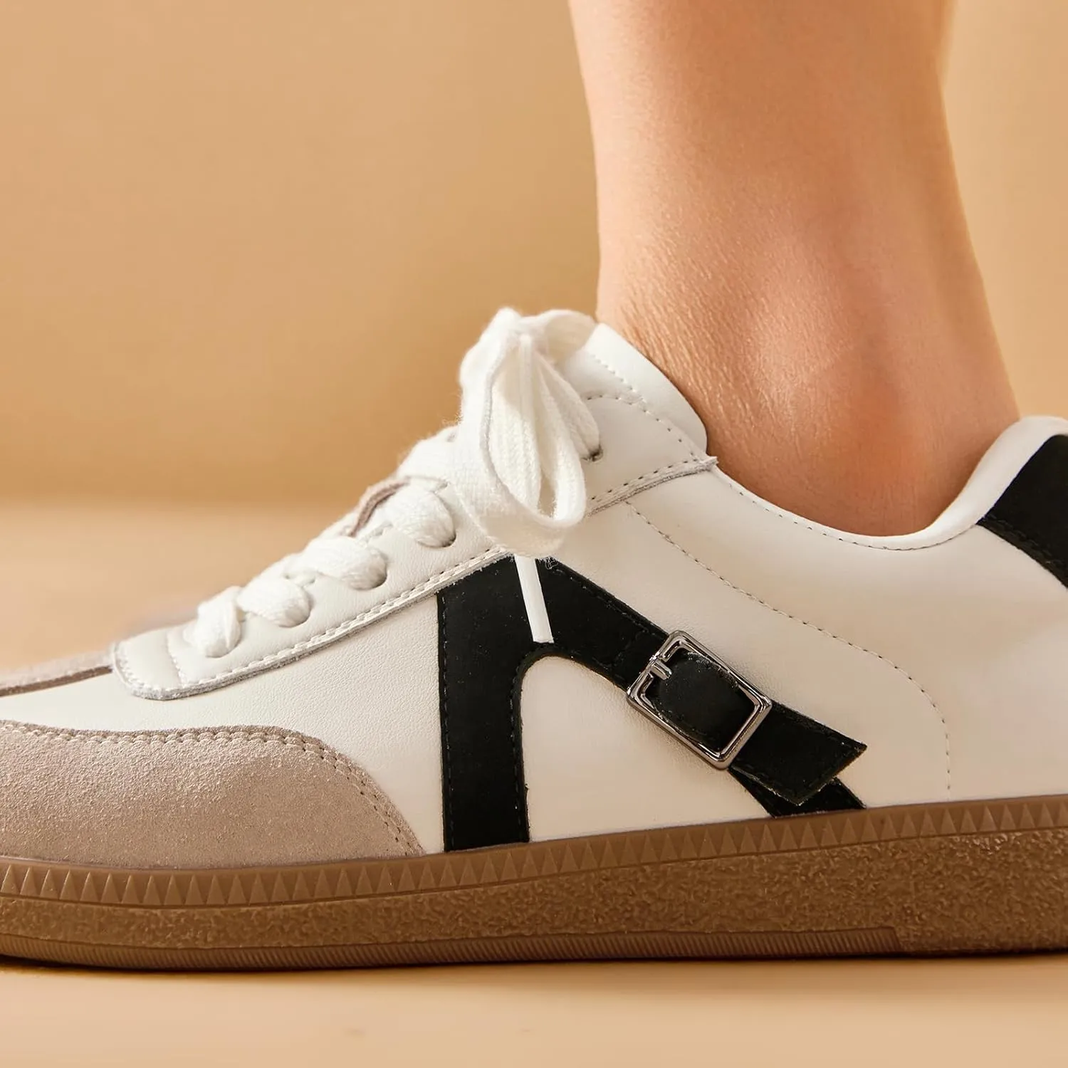 BEAU TODAY Women’s Flat Sneakers, Retro Comfortable Lace-up Fashion Sneakers for Women, Buckle Decoration Casual Leather Walking Shoes