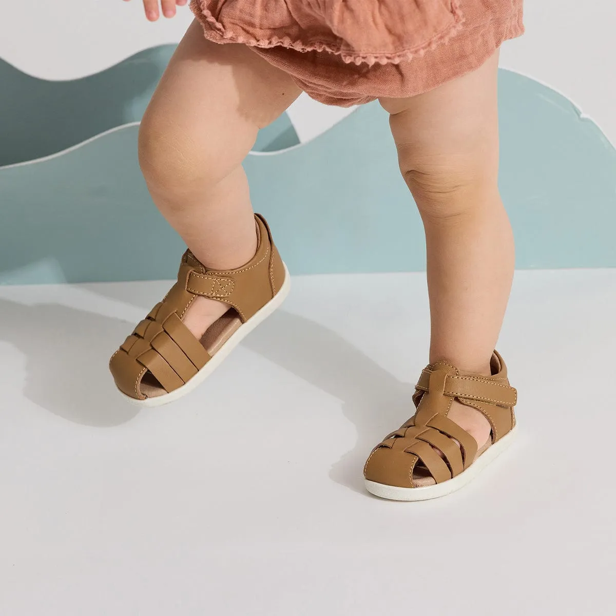 Billie Sandal in Tan