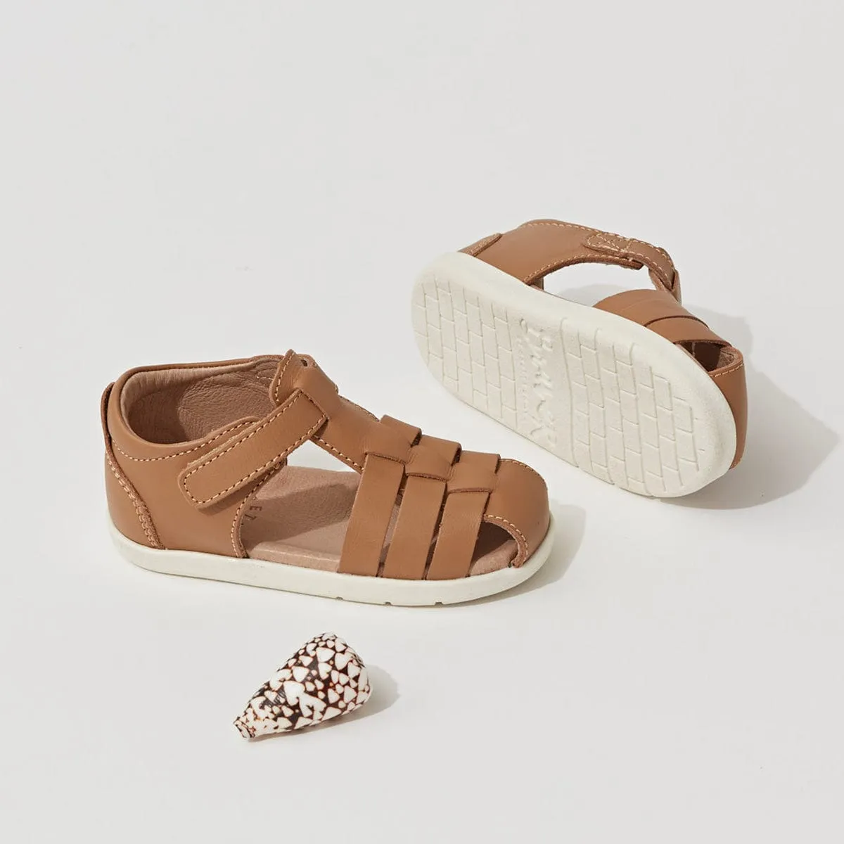 Billie Sandal in Tan