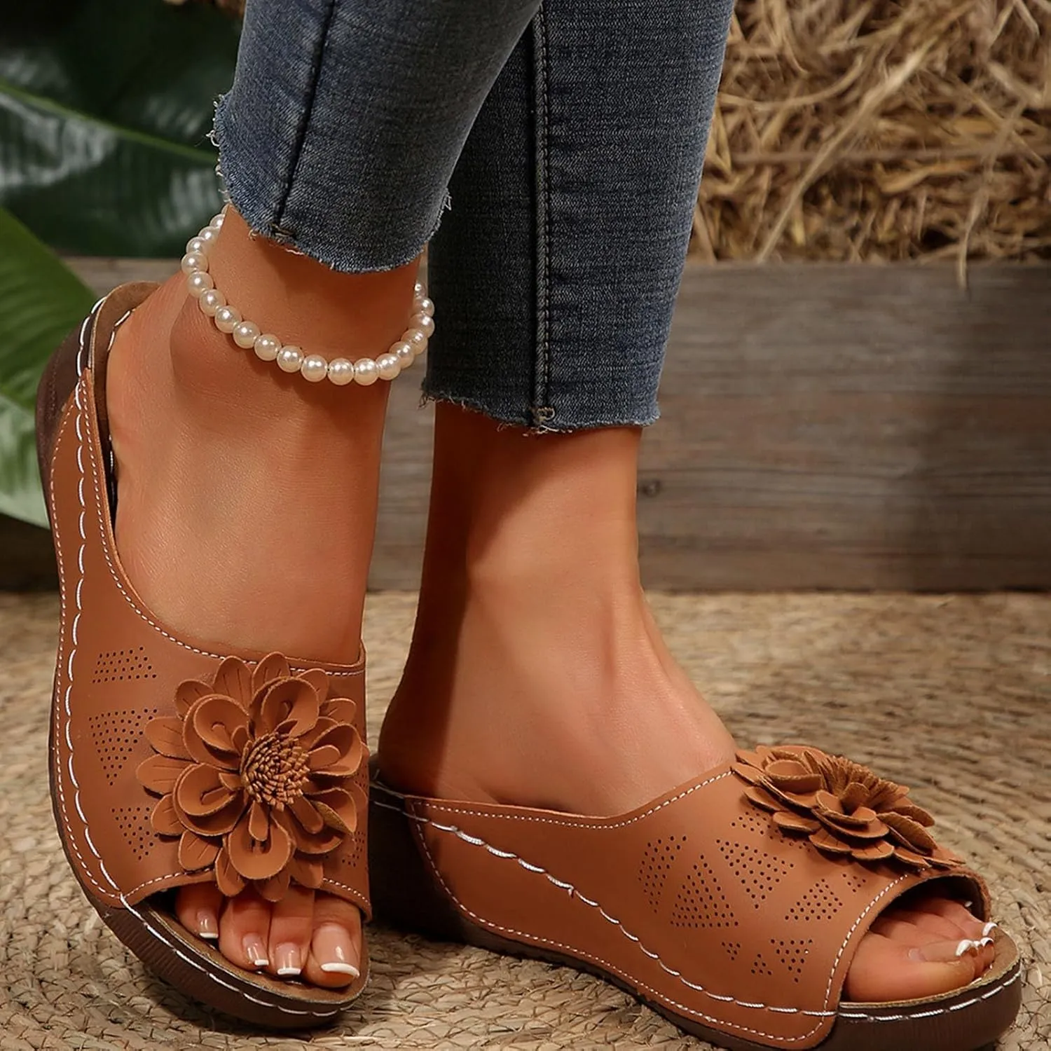 Boho Flower Decor Slide Sandals for Women Summer Outdoor Arch Support Slides Comfort Low Wedge Slippers Beach Sandal