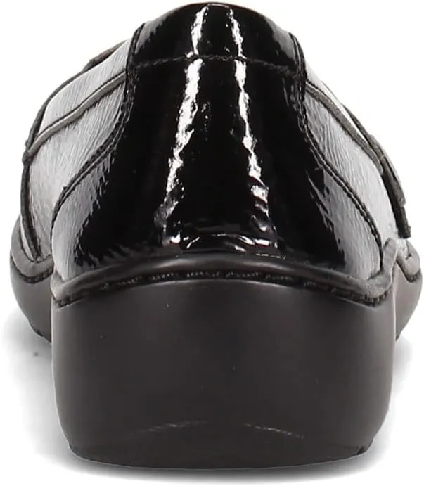 Clarks Women's Cora Daisy Loafer