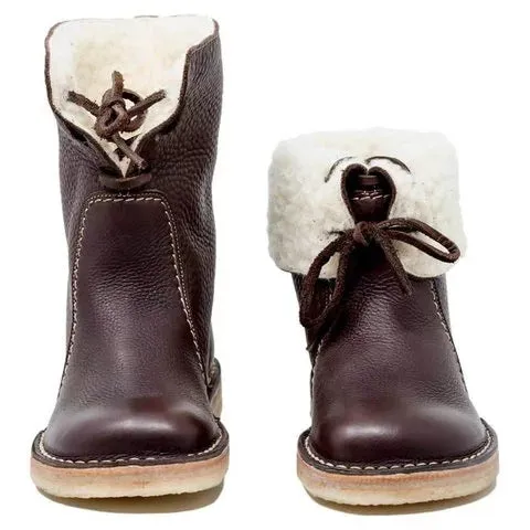 Comfortable flat bottom calf length boots
