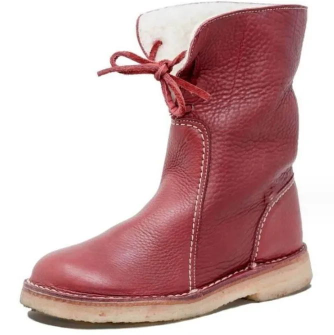 Comfortable flat bottom calf length boots