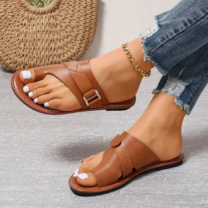 Crisscross Flat Sandals | Faux Leather | Minimalist and Comfortable