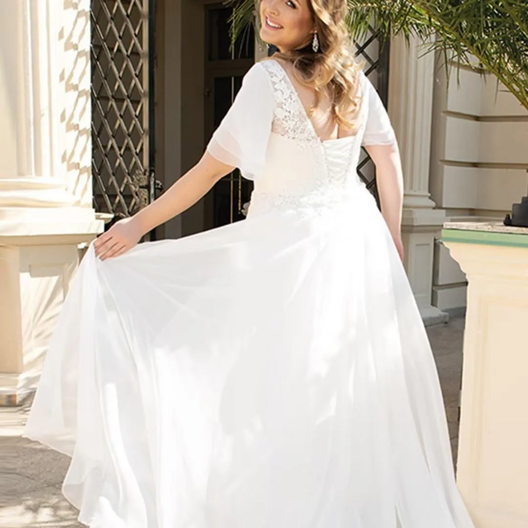 Elegant A Line Plus Size Wedding Dress for Women with Lace Applique Tulle Bridal Gown