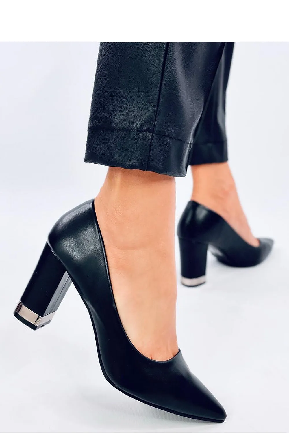 Elegant Sleek Timeless Block Heel Pumps