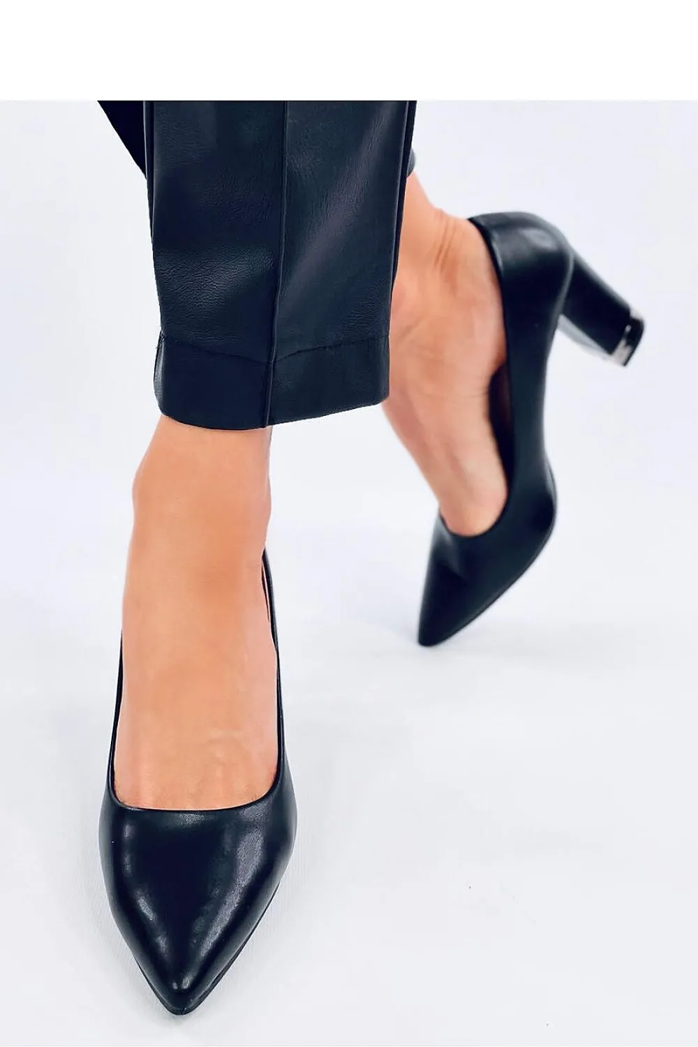 Elegant Sleek Timeless Block Heel Pumps