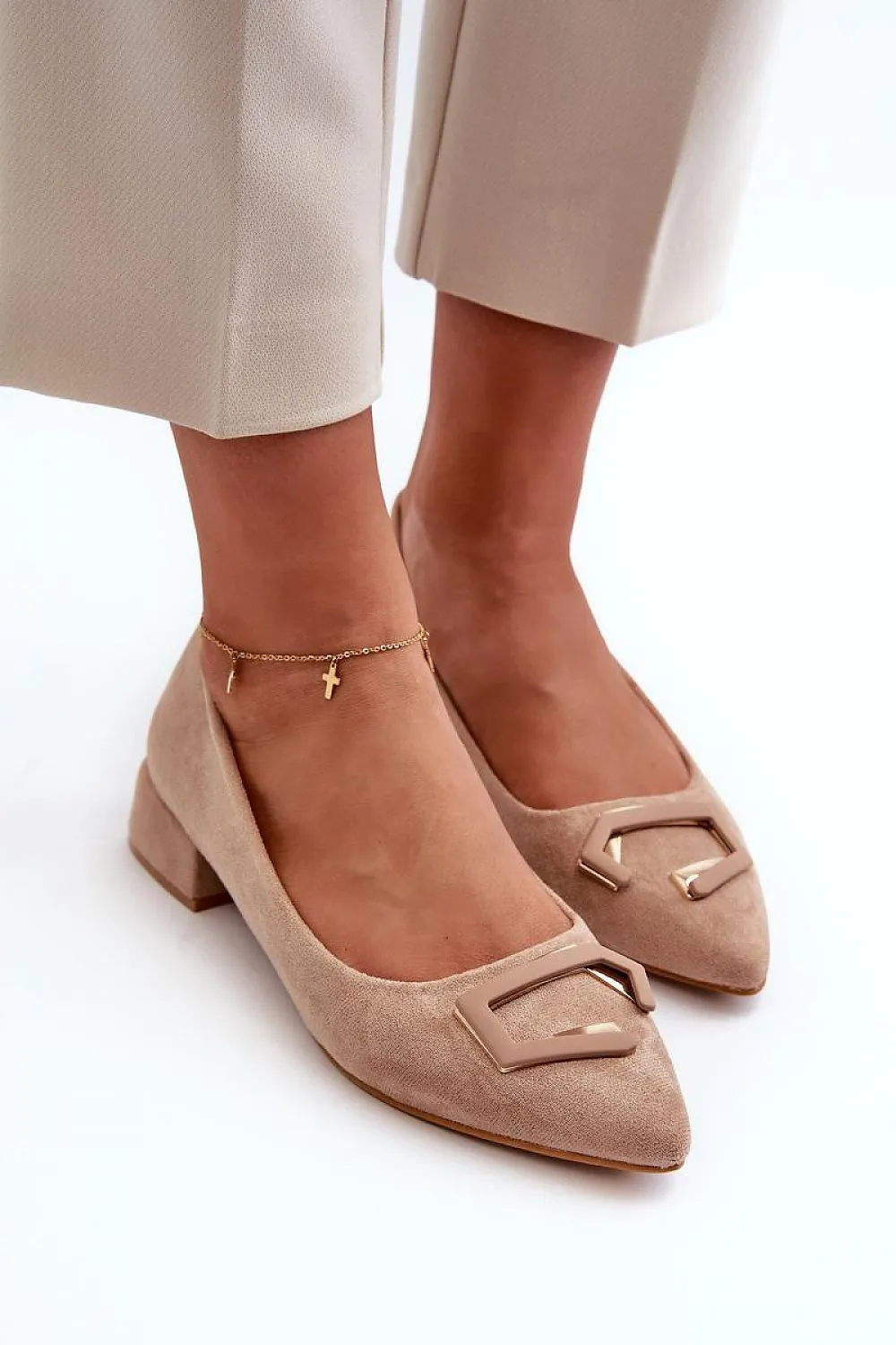 Elegant Sleek Timeless Heel Pumps
