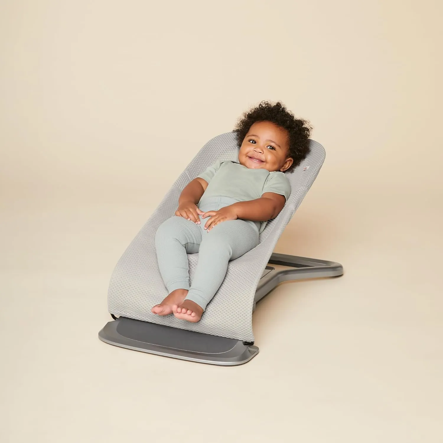 Ergobaby Evolve 3-in-1 Mesh Bouncer, Adjustable Multi Position Baby Bouncer Seat, Fits Newborn to Toddler, Grey Mesh