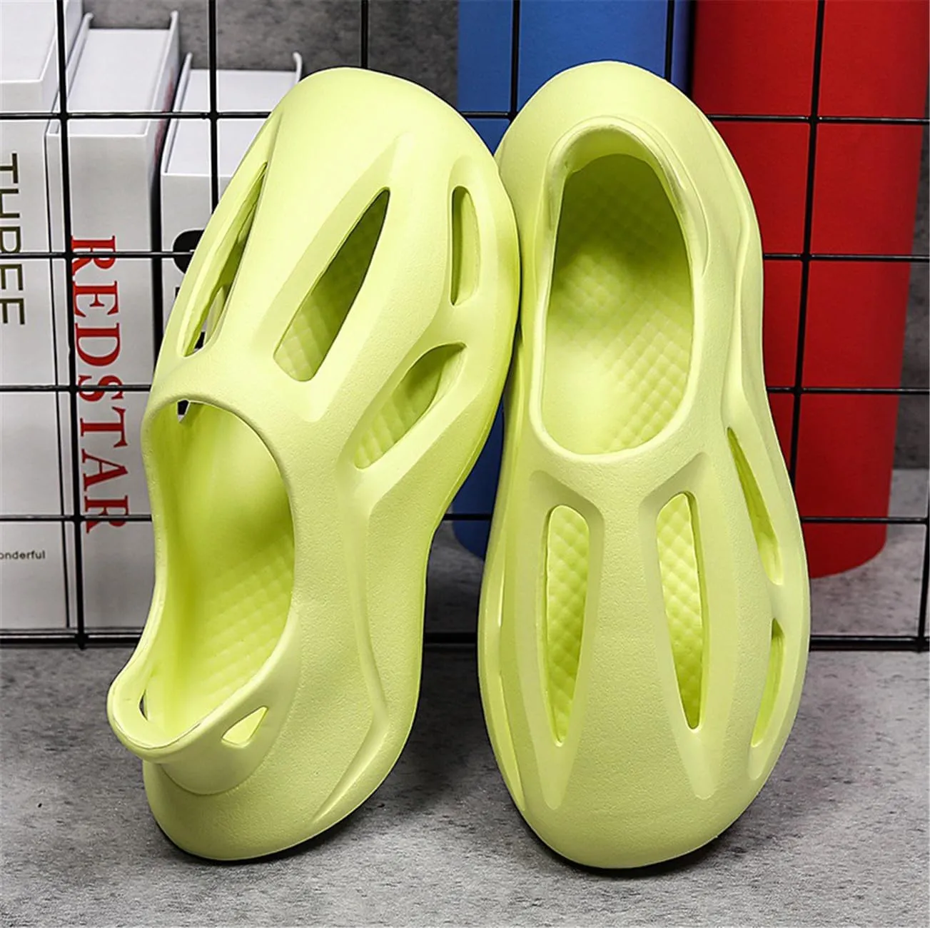 Fashion Trend foam runners for kids sneakers boys cloud slides pillow running shoes girls sandals Big kids outdoor indoor slippers Little Kids