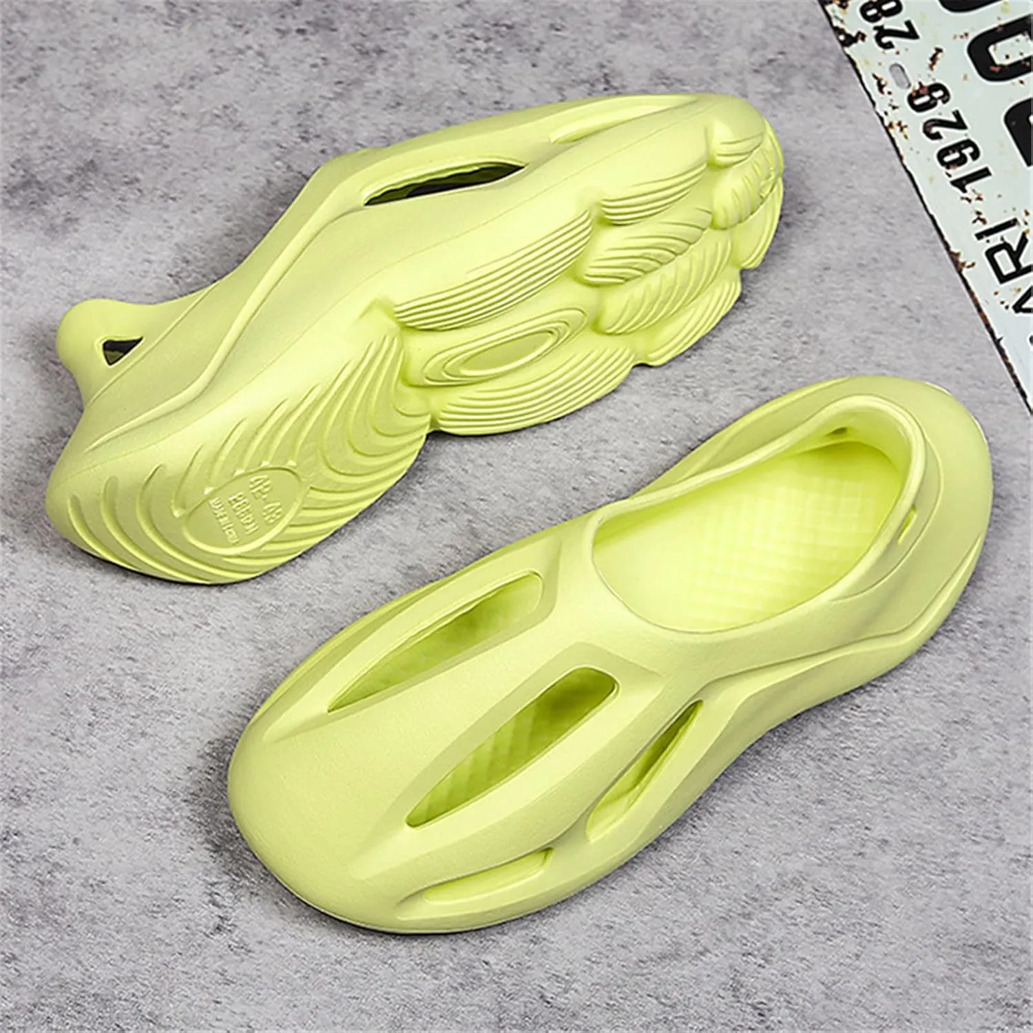 Fashion Trend foam runners for kids sneakers boys cloud slides pillow running shoes girls sandals Big kids outdoor indoor slippers Little Kids
