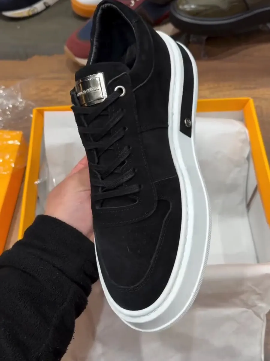 Flat Bottom Comfortable Sneakers