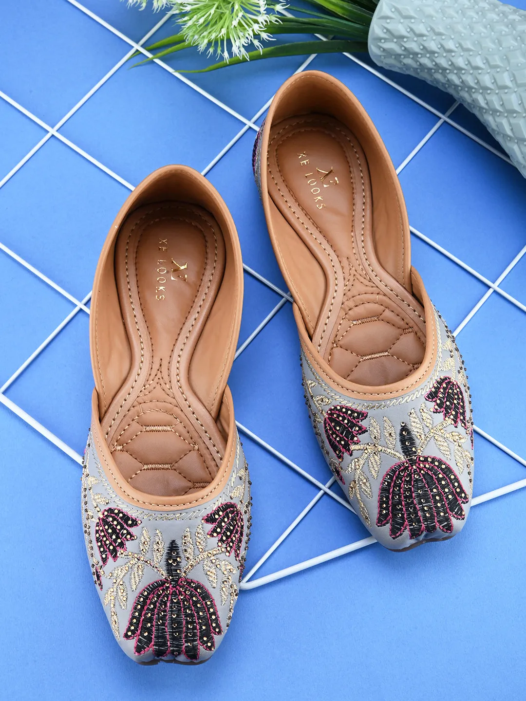 Flat Soft , Comfortable & Fancy Punjabi Jutti