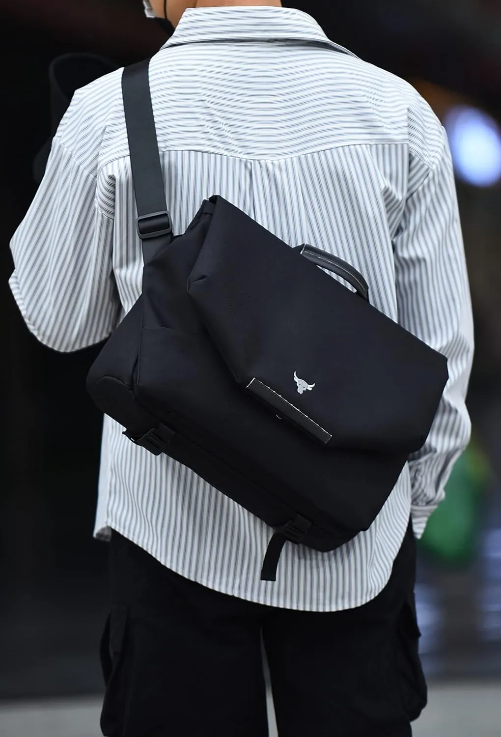FSD.WG Classic Messenger Bag Travel Shoulder bag and Crossbody Bags for Men and Women