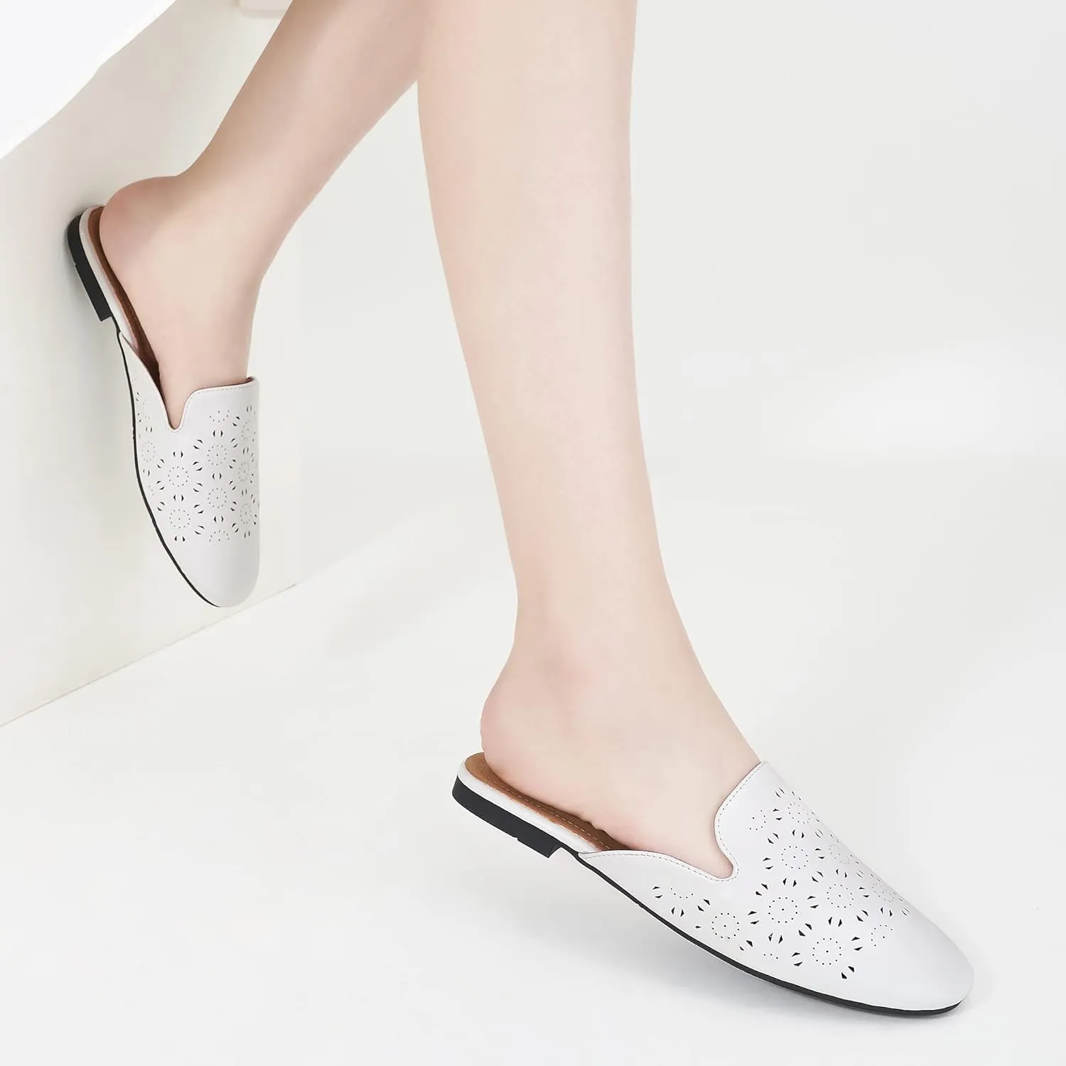 FUDYNMALC Mules for Women Flats Comfortable Round Toe Womens Mules Shoes Breathable Slip On Backless Slide Loafers for Women