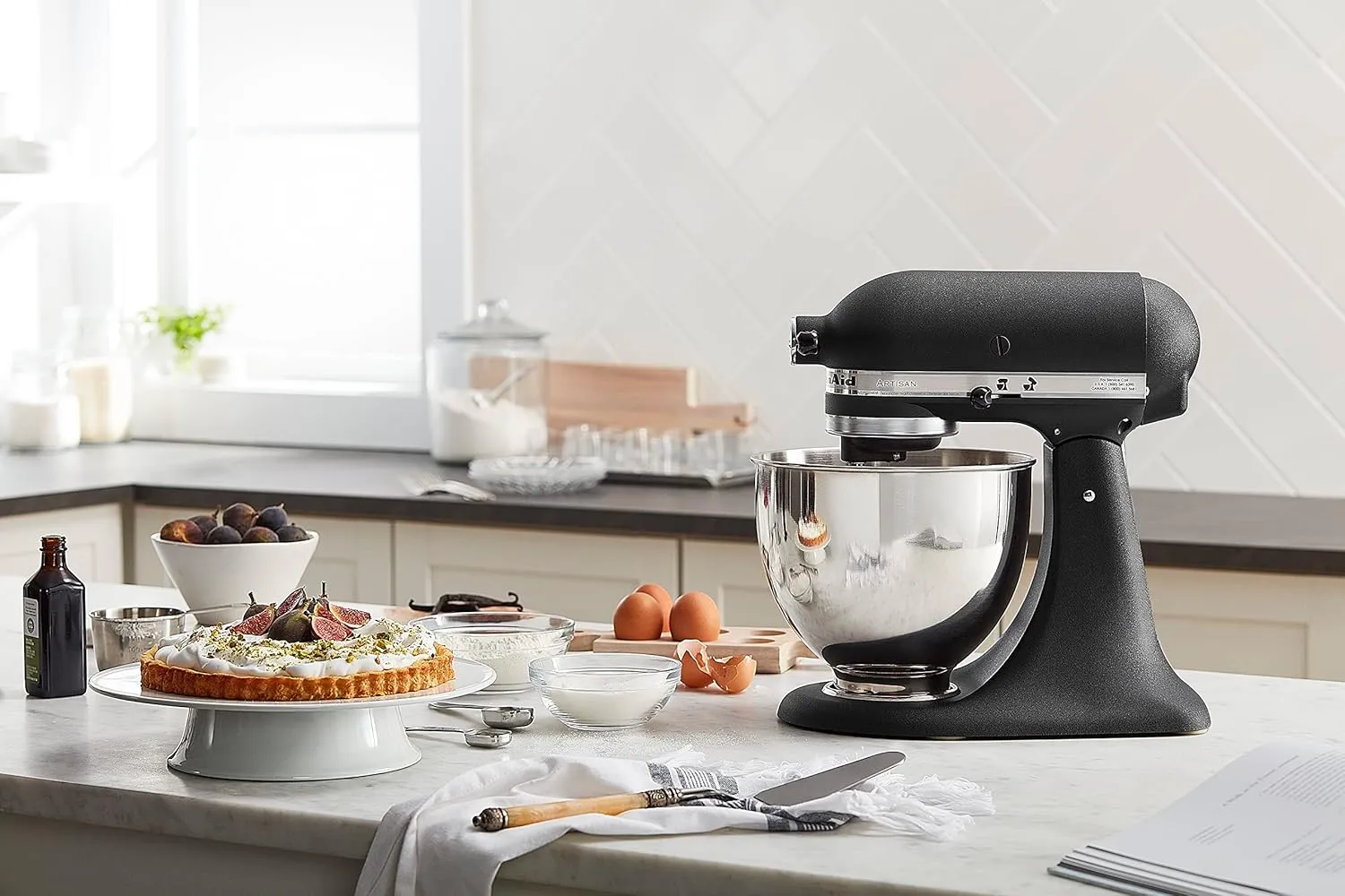 KitchenAid KSM150PSBK Artisan 5 Quart Stand Mixer, Cast Iron