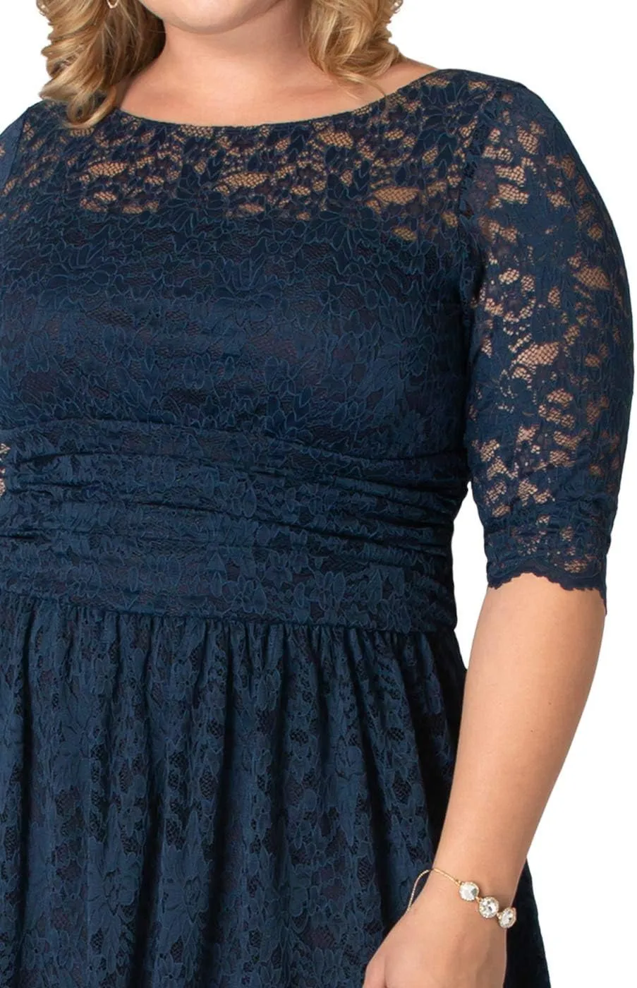 Kiyonna Women's Plus Size Scalloped Luna Lace Dress