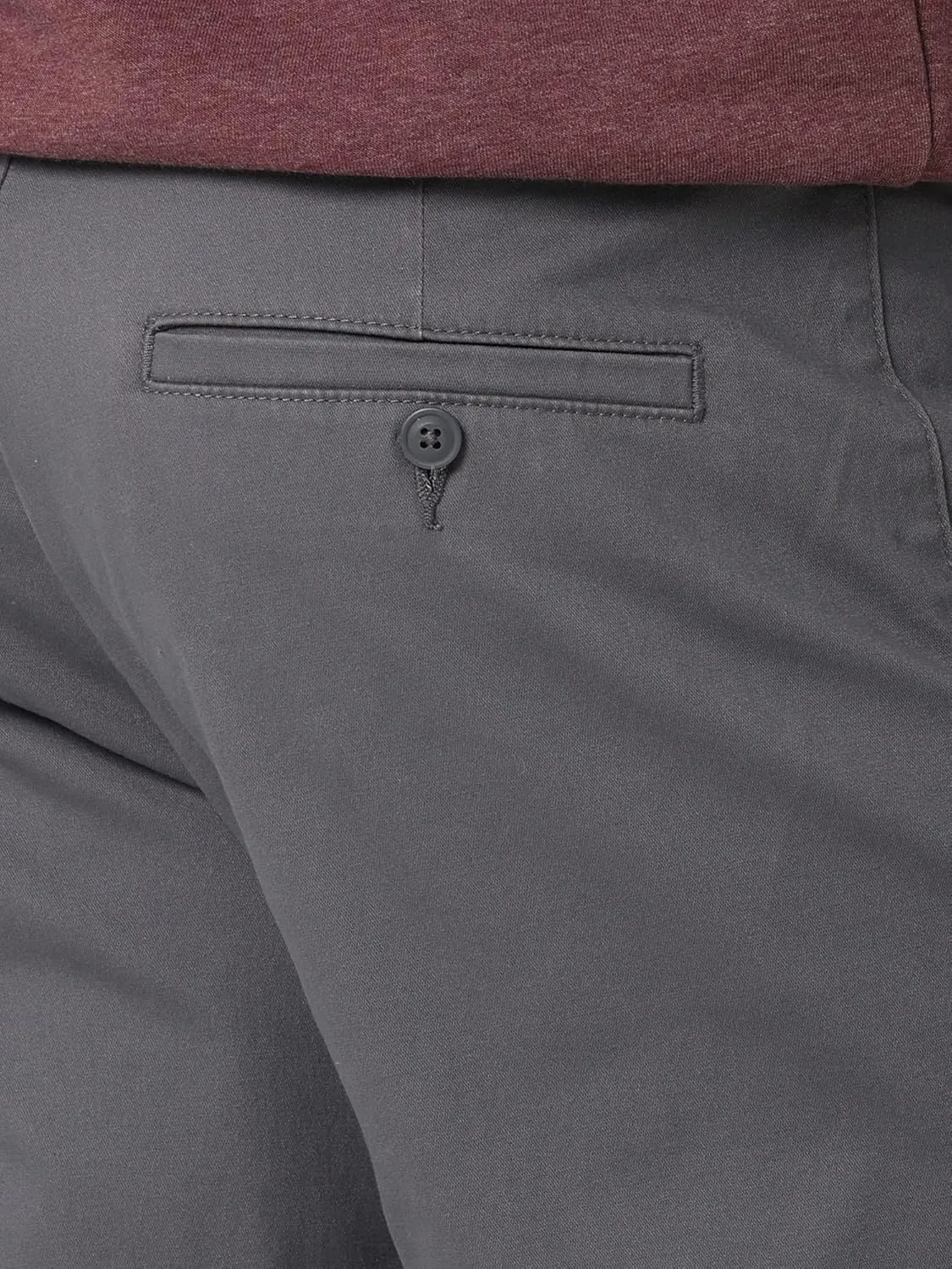 Lee Men's Extreme Motion Flat Front Regular Straight Pant