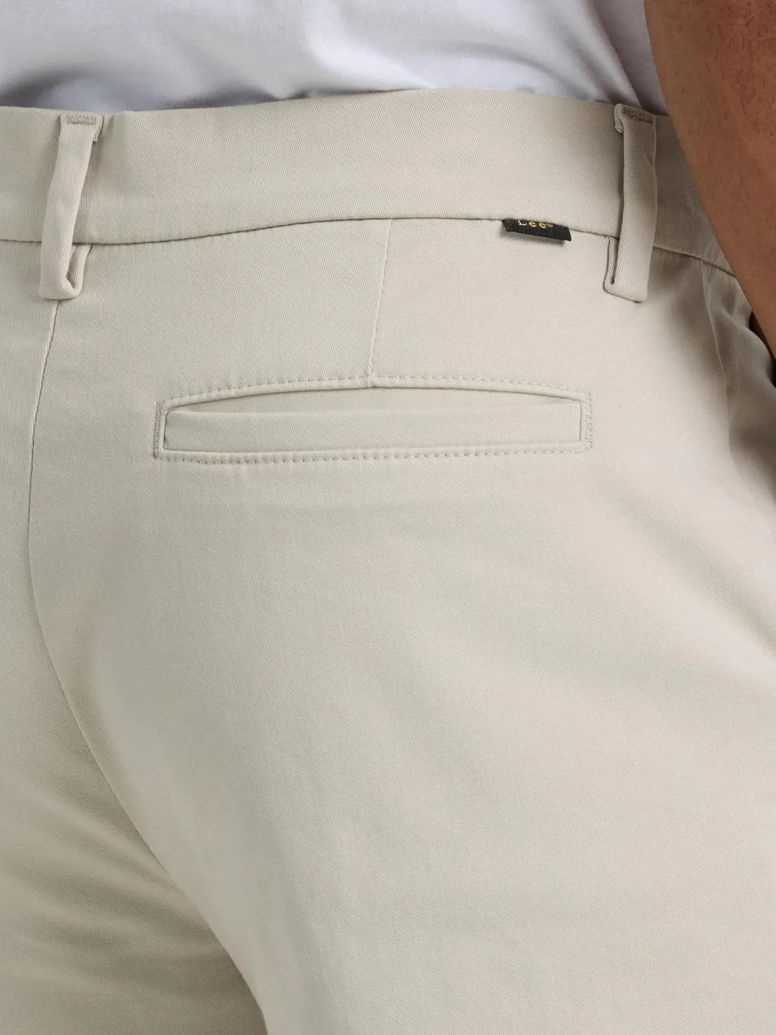 Lee Men's Flat Front Relaxed Straight Pant