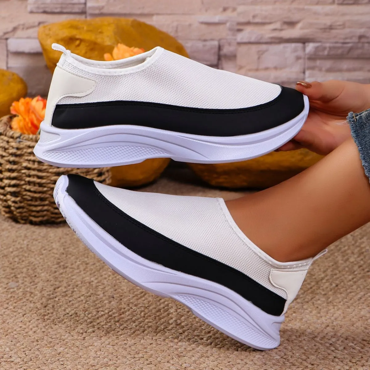 Mesh Contrast Flat Shoes