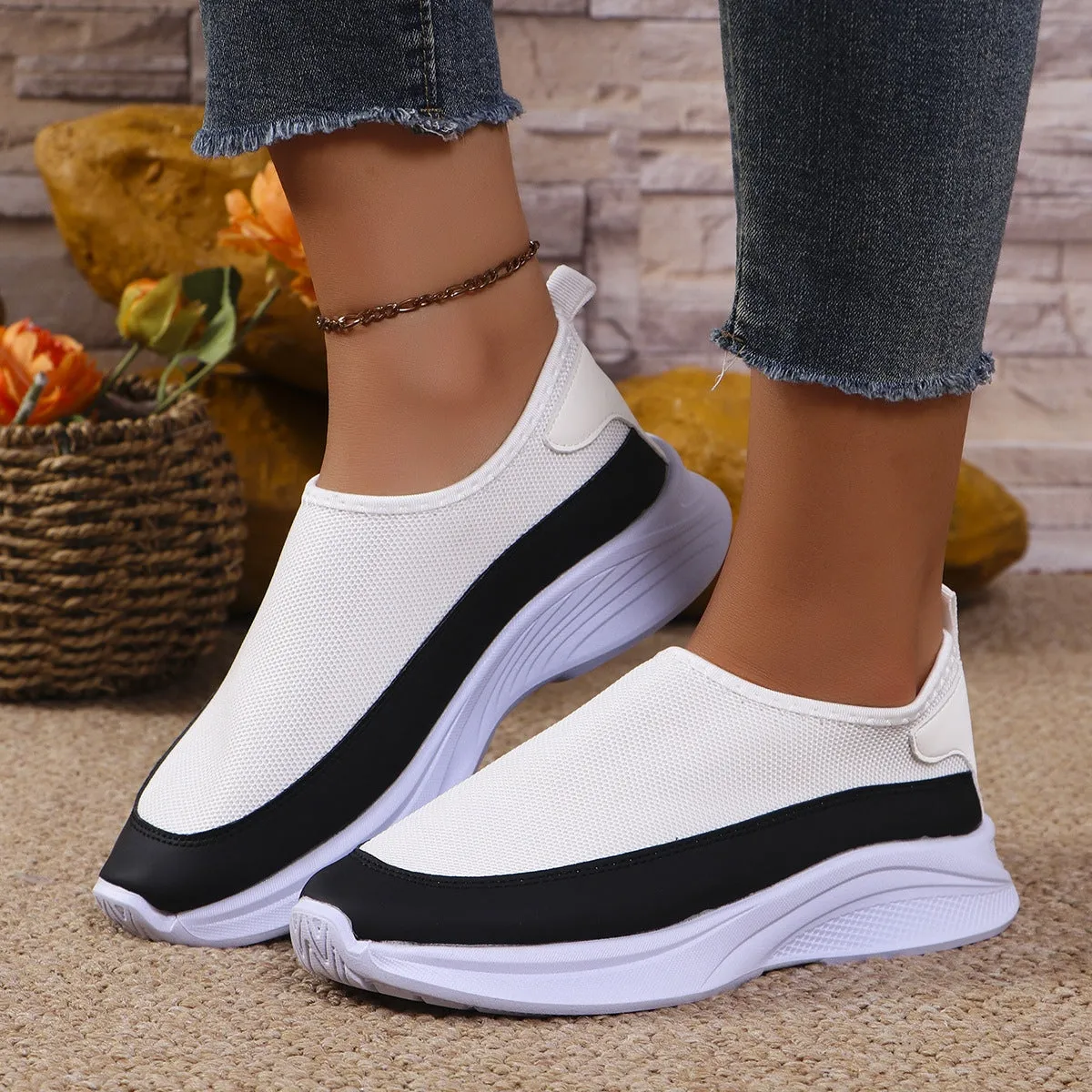 Mesh Contrast Flat Shoes
