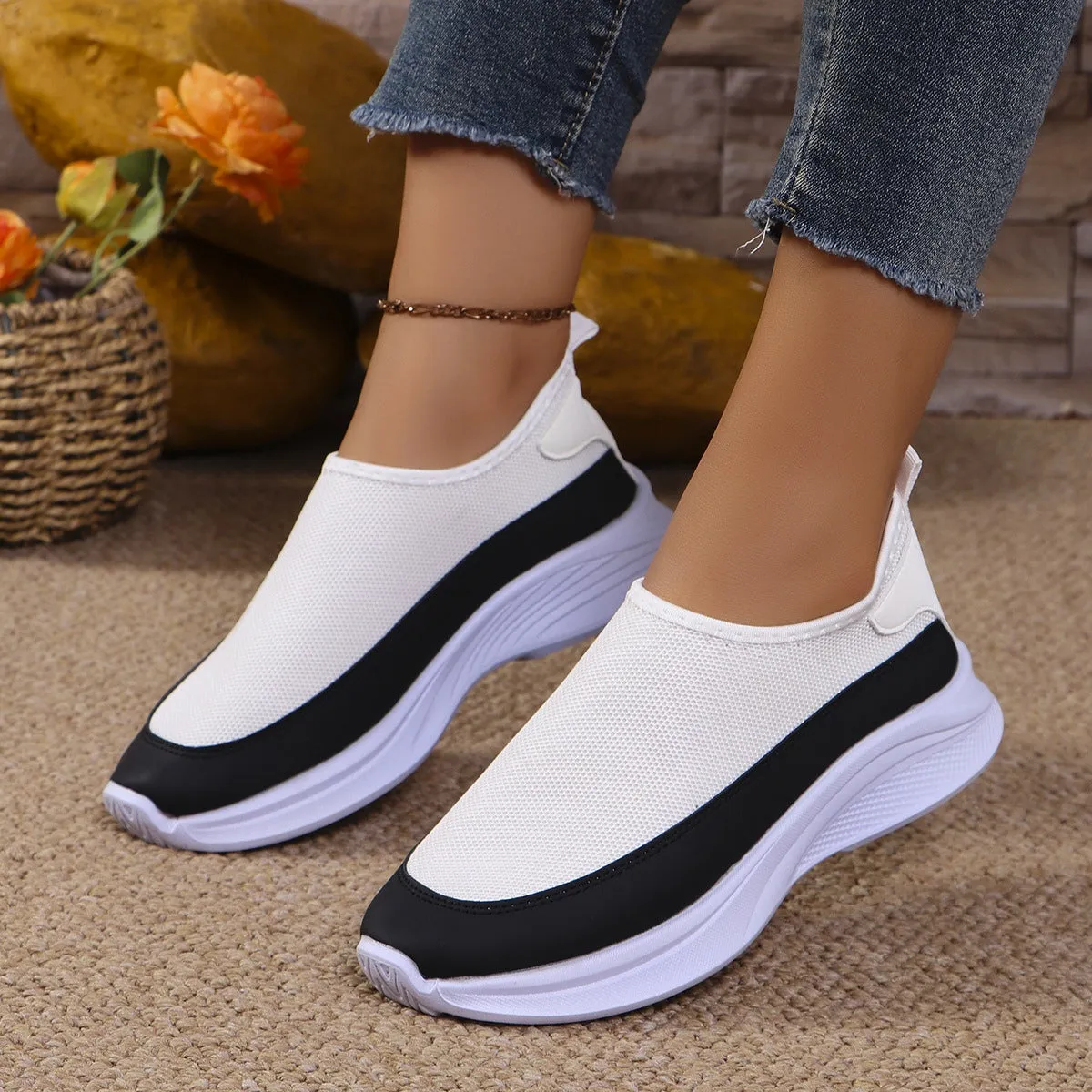 Mesh Contrast Flat Shoes