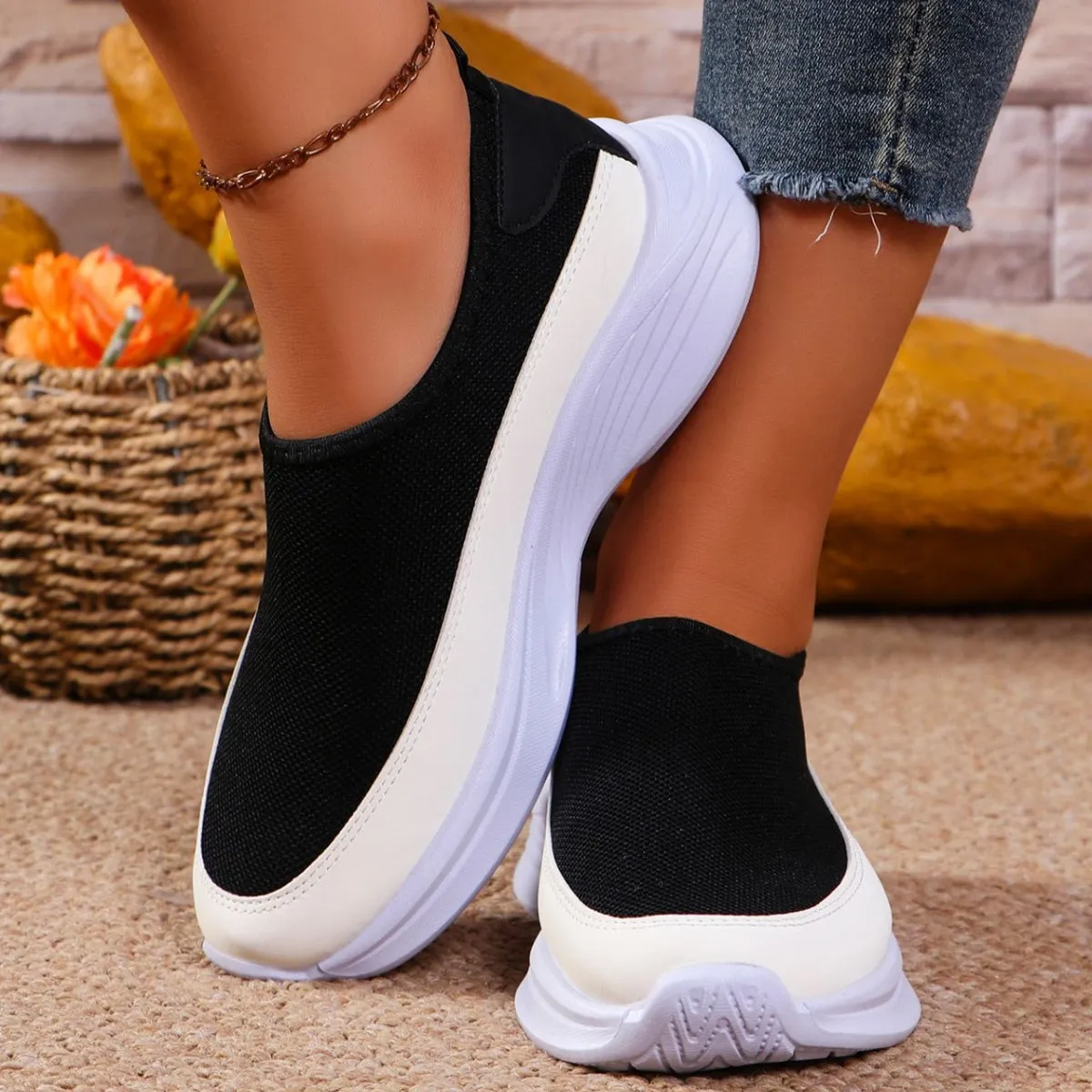 Mesh Contrast Flat Shoes