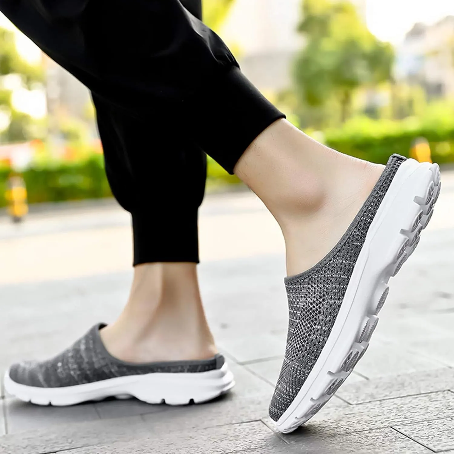 Mules for Women Breathable Mesh Walking Mules Sneakers Comfortable Orthopedic Clogs with Arch-Support Lightweight Summer Slip On Closed Toe Shoes Casual Backless Shoes
