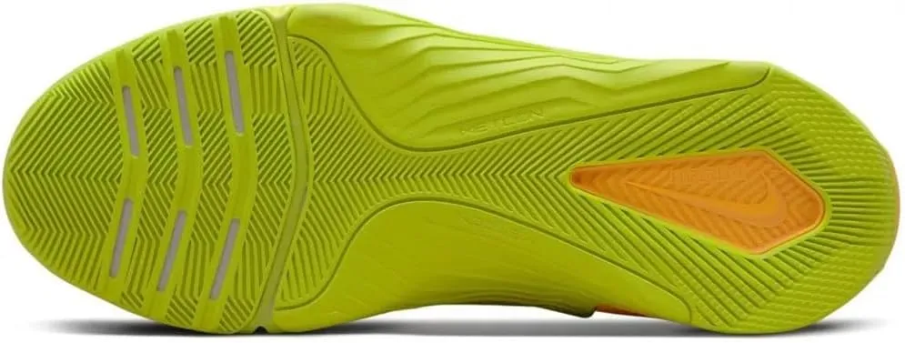 Nike Men's Flat Sneaker