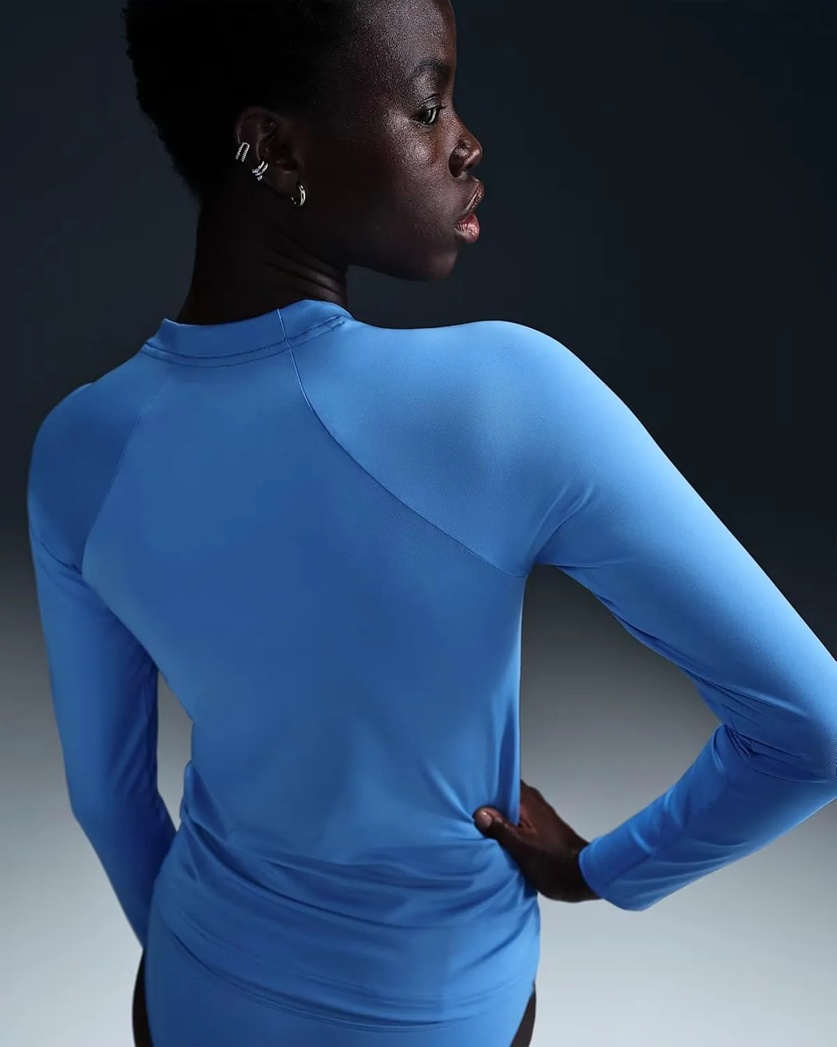 Nike Swim Women's Essential Long Sleeve Hydro Rash Guard Black