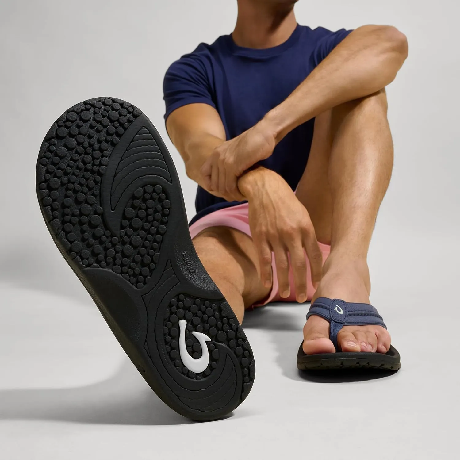 OLUKAI Hokua Men's Beach Sandals, Quick-Dry Flip-Flop Slides, Water Resistant & Wet Grip Rubber Soles, Compression Molded Footbed & Soft Comfort Fit