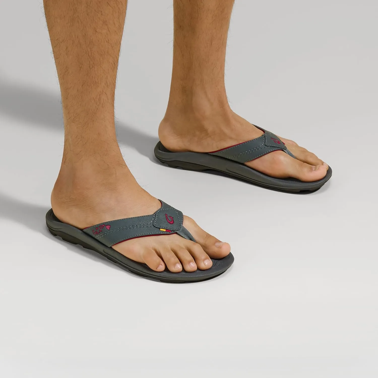 OLUKAI Kipi Men's Beach Sandals, Water Resistant Flip Flops, Quick Dry Material & Arch Support, All-Day Comfort