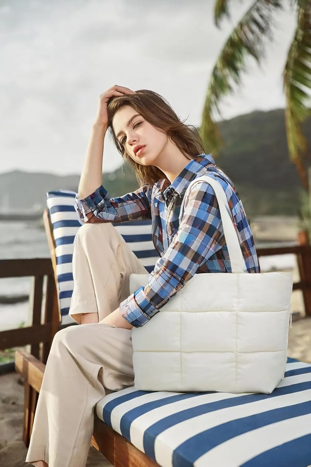 Puffer Tote Bag for Women, Large Quilted Puffy Handbag with Side Pockets Lightweight Shoulder Bag