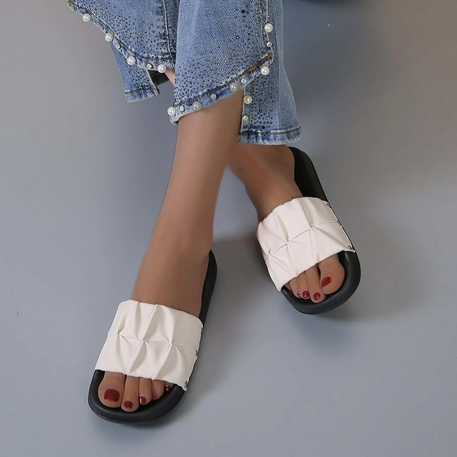 Ruched Slides Women Lightweight Flat Slip on Sandals Beach Soft Sole Slippers Comfort Dressy Slide Sandal
