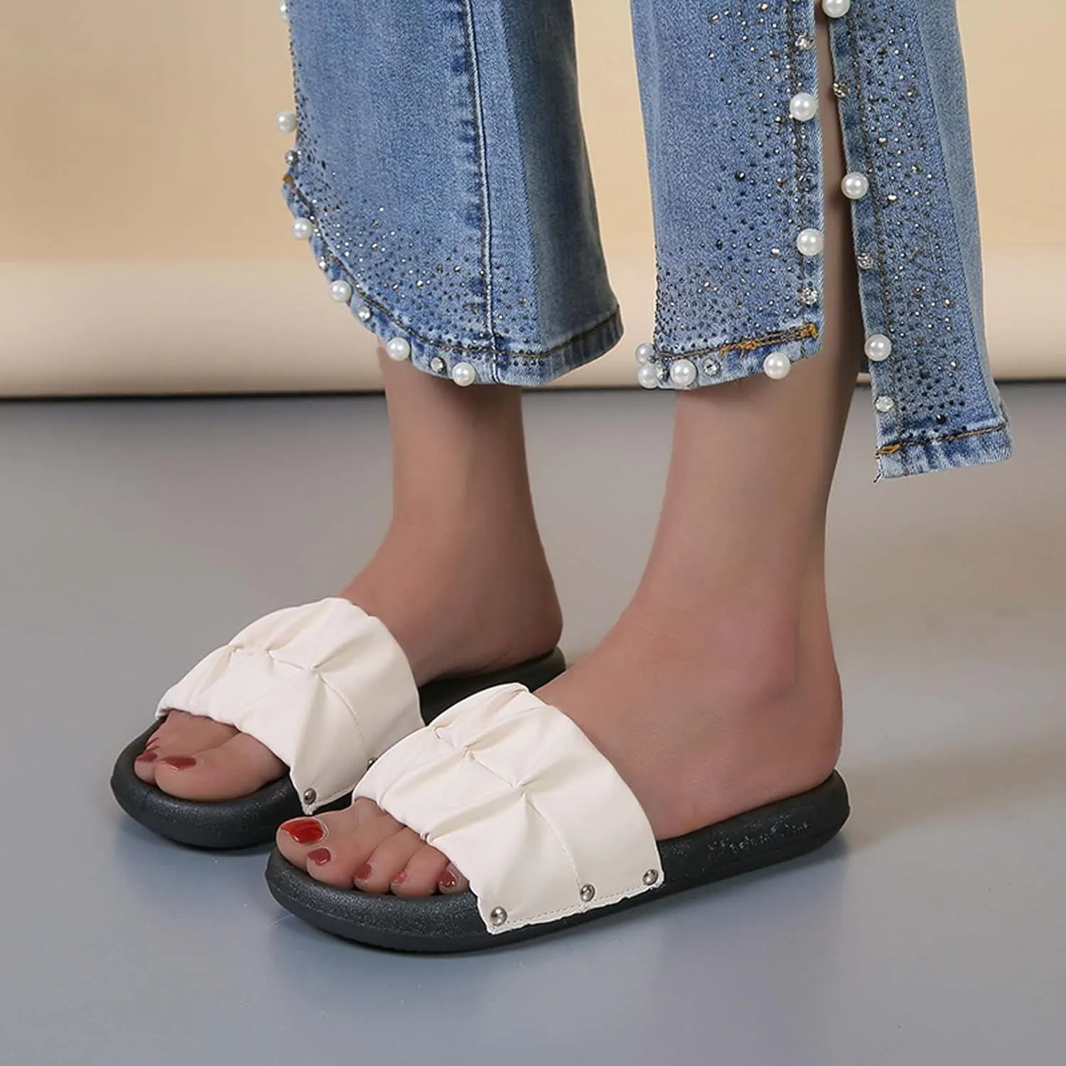 Ruched Slides Women Lightweight Flat Slip on Sandals Beach Soft Sole Slippers Comfort Dressy Slide Sandal
