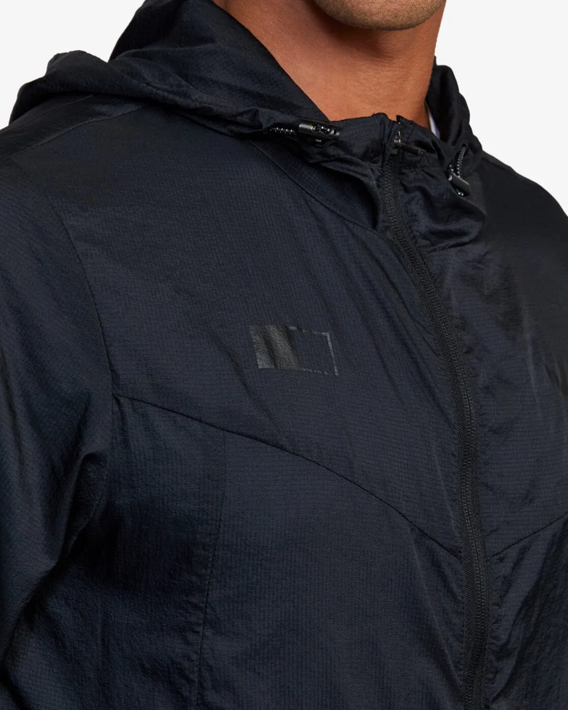 RVCA RUNNER LIGHTWEIGHT TRAINING JACKET