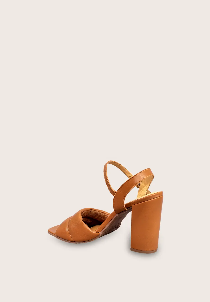 Sandra, the heels