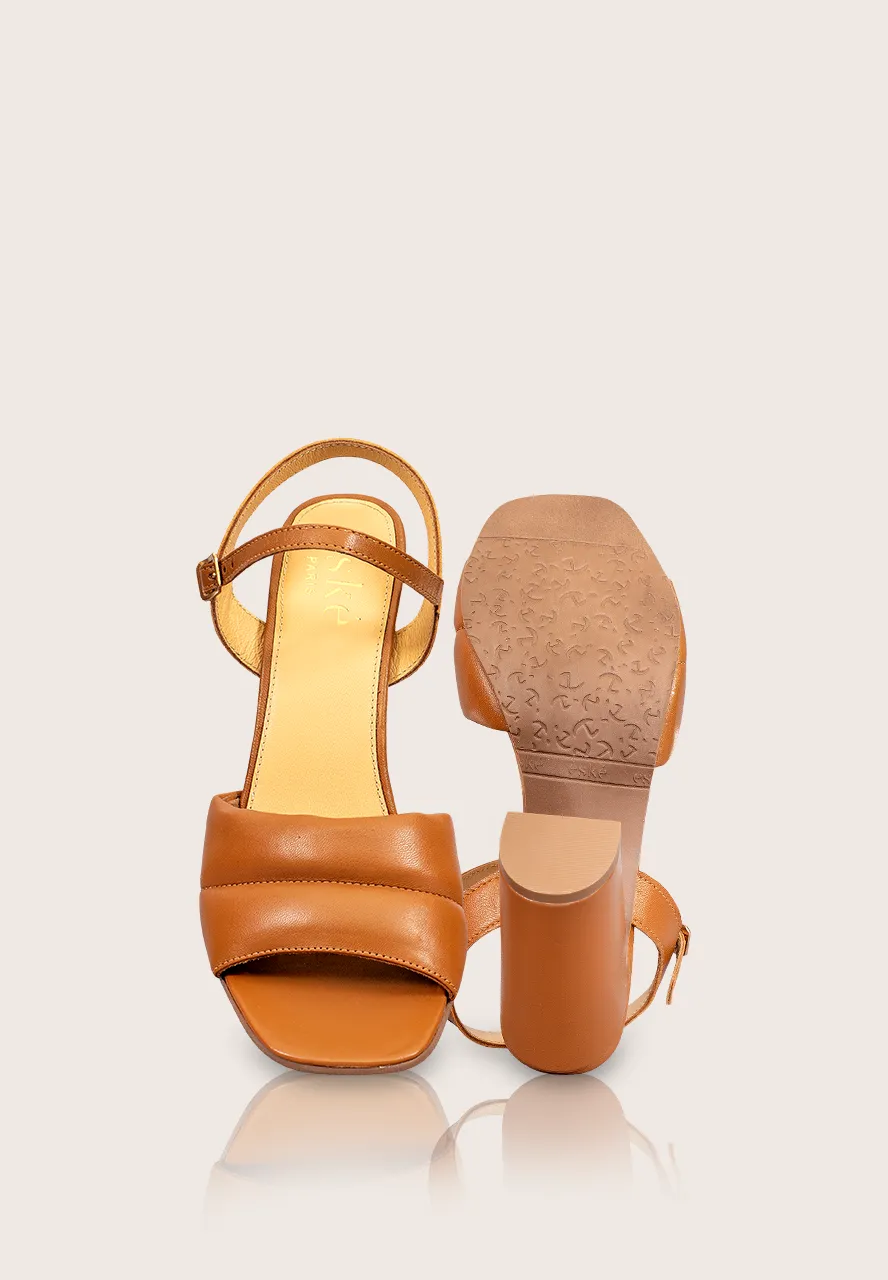 Sandra, the heels