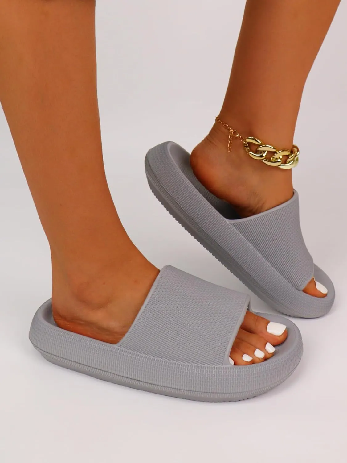 SEVENHILLDIAMONDS Thick Sole Slipper for Women and men - Pillow Slide - Indoor and Outdoor Sandal - Non Slip Slipper - Beach Slide - Quick Drying Sandal
