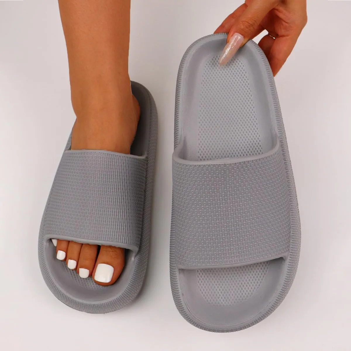 SEVENHILLDIAMONDS Thick Sole Slipper for Women and men - Pillow Slide - Indoor and Outdoor Sandal - Non Slip Slipper - Beach Slide - Quick Drying Sandal