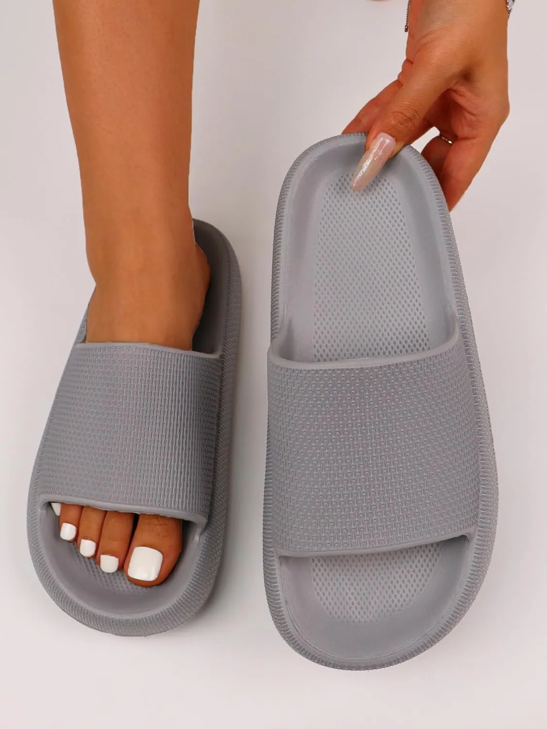SEVENHILLDIAMONDS Thick Sole Slipper for Women and men - Pillow Slide - Indoor and Outdoor Sandal - Non Slip Slipper - Beach Slide - Quick Drying Sandal