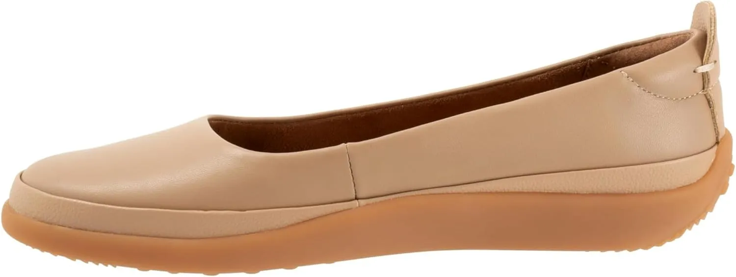 SoftWalk Women's DISA Ballet Flat