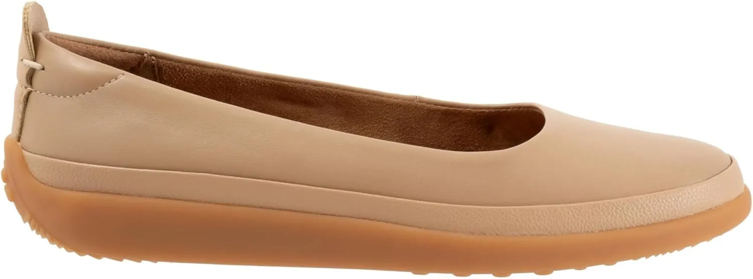 SoftWalk Women's DISA Ballet Flat