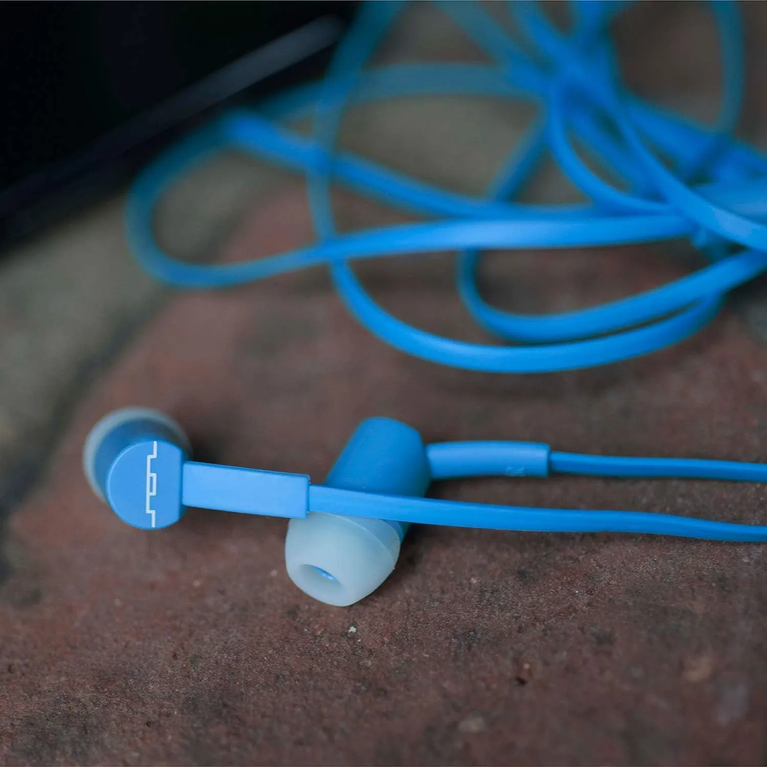 Sol Republic 1112-36 JAX In-Ear Headphones with 1-Button Mic and Music Control - Electric Blue
