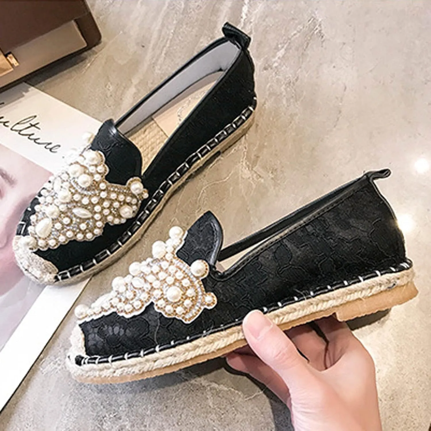 Summer Womens Pearl Flat Shoes Fashion Casual Round Toe Closed Toe Slip-on Shoes Lightweight Comfortable Ladies Loafers Zapatos De Mujer