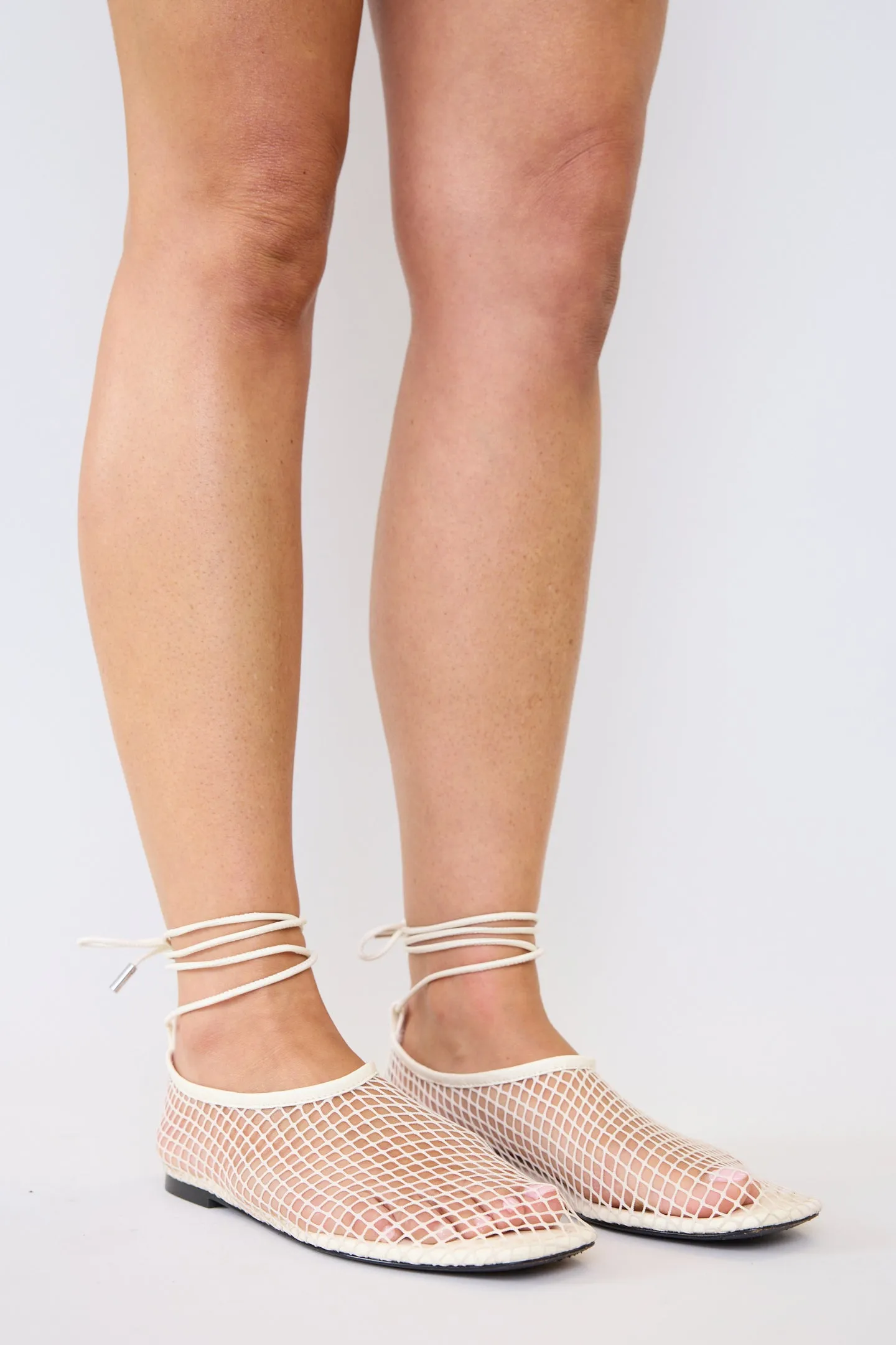 THEOS MESH FLAT | POWDER